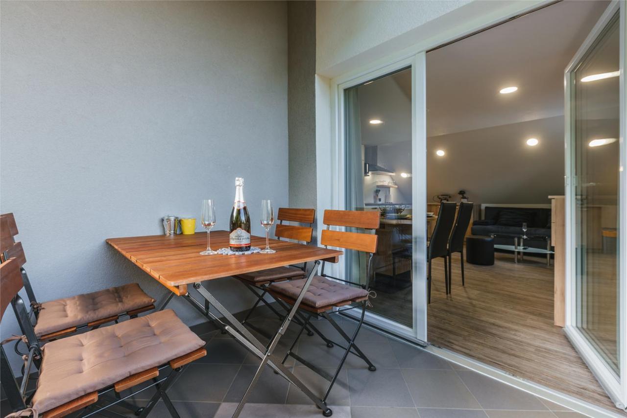Apartmán Blue Door - Studio Lesce  Exteriér fotografie
