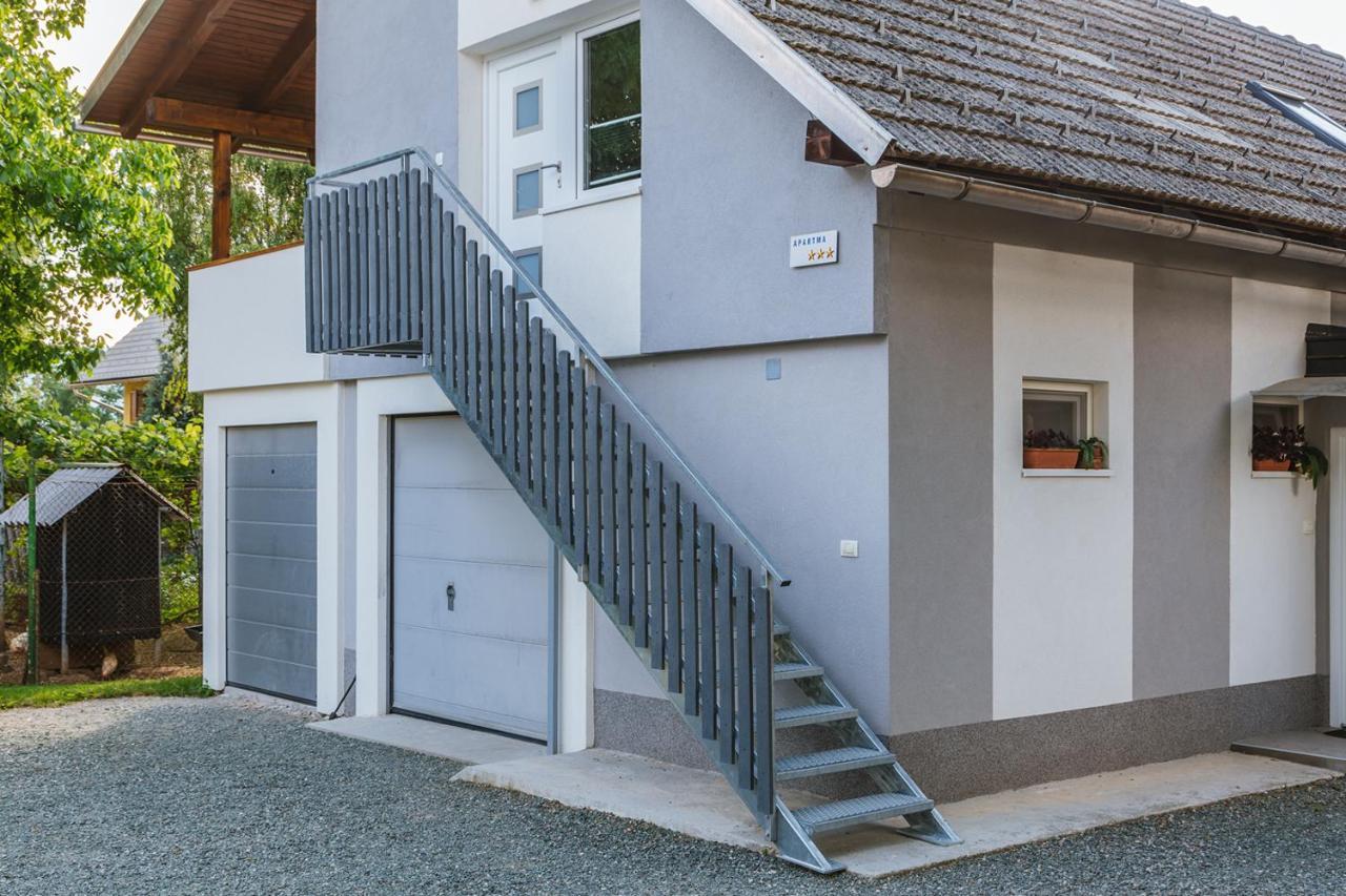 Apartmán Blue Door - Studio Lesce  Exteriér fotografie